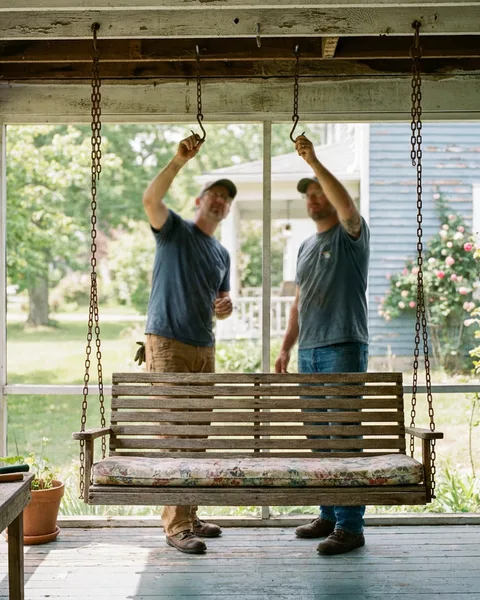 Hanging a porch swing so it stays up
